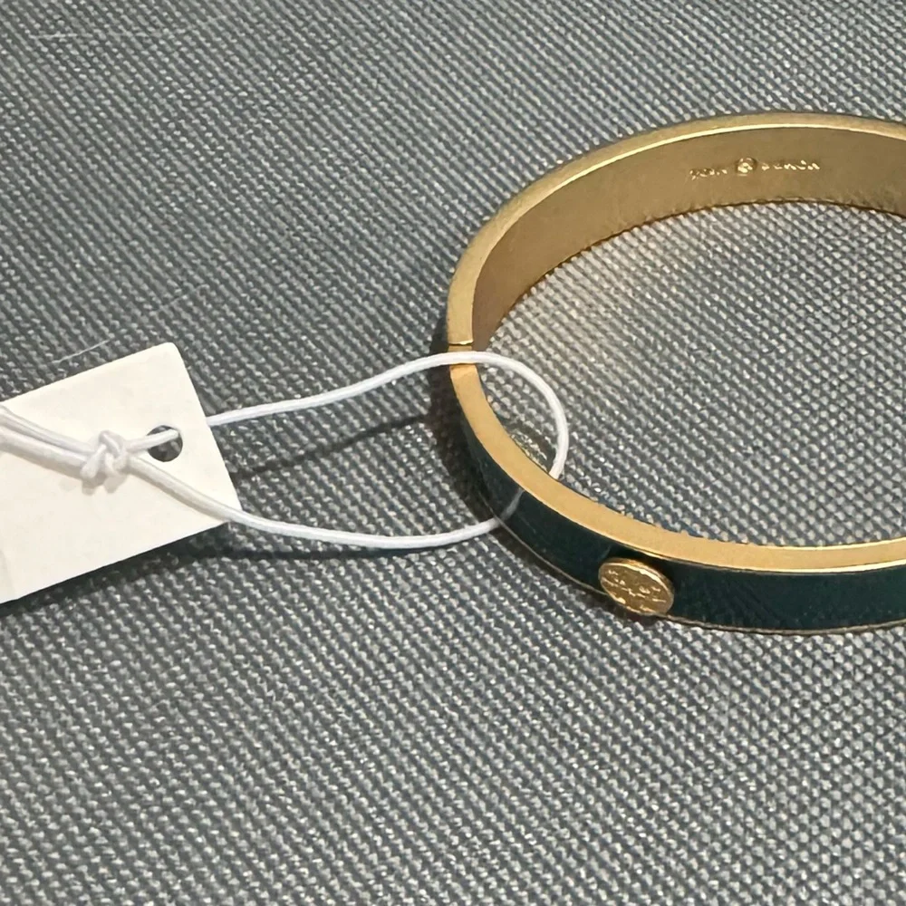 NWT Tory Burch Gold and Green Ceramic Logo Bracelet - Picture 3 of 4